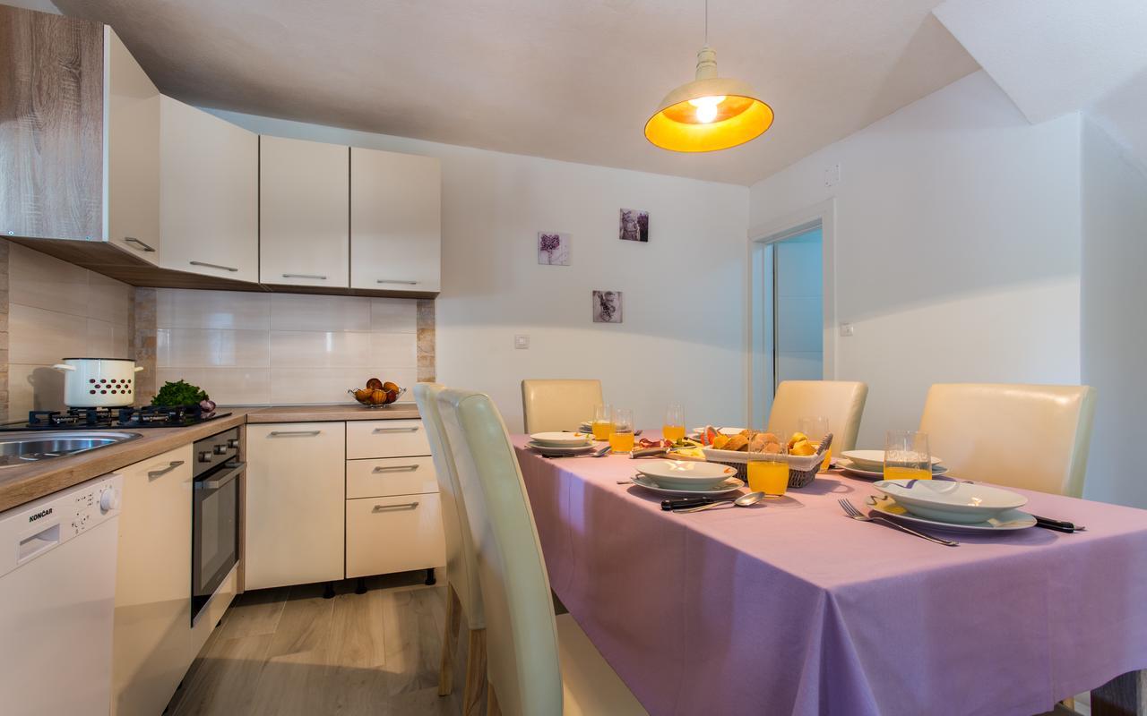 Holiday House Anabella Krk Town Exterior foto